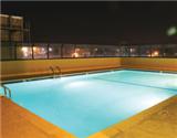  Vacation Hub International | La Quinta Inn & Suites LAX Facilities