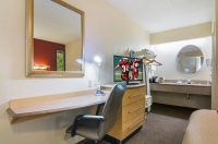 Vacation Hub International | Red Roof Inn Orlando Convention Center Facilities