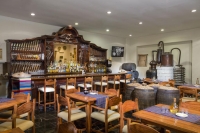  Vacation Hub International | Oasis Palm Facilities