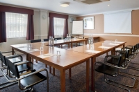  Vacation Hub International | Holiday Inn Express Leeds - East Facilities