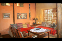  Vacation Hub International | Adama Artistic Chalets & Teepees - Kingfisher Facilities