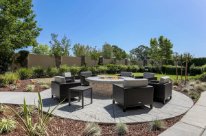  Vacation Hub International | Courtyard by Marriott Roseville Galleria Mall/Creekside Rid Facilities