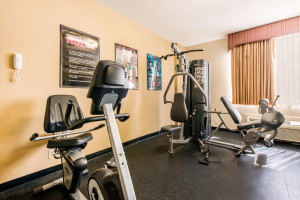  Vacation Hub International | Quality Inn & Suites Near the Theme Parks Facilities
