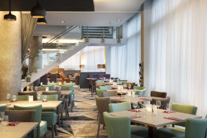  Vacation Hub International | Jurys Inn Watford Facilities