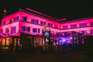  Vacation Hub International | BW Premier Collection - Pop House Hotel Facilities