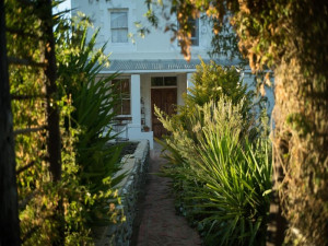  Vacation Hub International | The Whitehouse Facilities