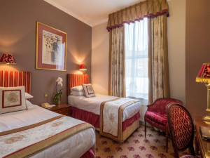  Vacation Hub International | London Lodge Hotel Facilities