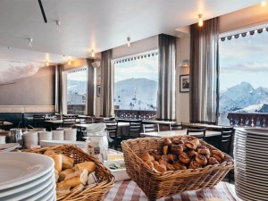  Vacation Hub International | Langley Hotel Le Petit Prince Facilities