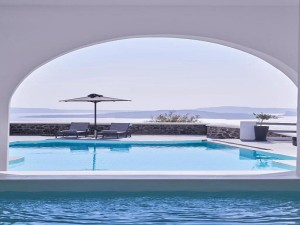  Vacation Hub International | Mr and Mrs White Santorini Facilities