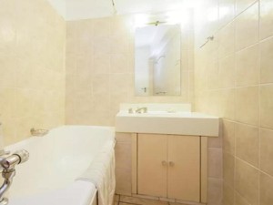  Vacation Hub International | Surfers Dream Facilities