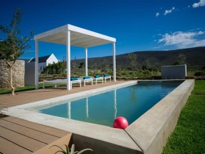  Vacation Hub International | Lucky Crane Villas Facilities