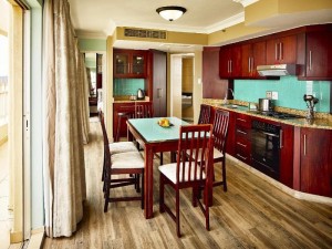  Vacation Hub International | First Group The Palace All-Suite Facilities