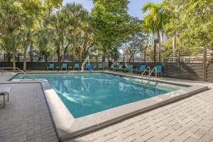  Vacation Hub International | Comfort Inn & Suites Downtown Brickell-Port of Miami Facilities