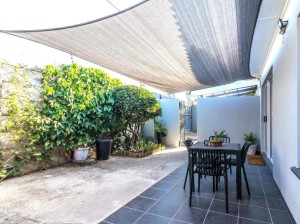  Vacation Hub International | Cozy Cottages East London Facilities