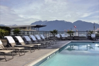  Vacation Hub International | Fairmont Waterfront Hotel Food