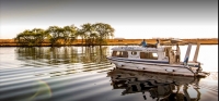  Vacation Hub International | Old Willow Houseboat Charters Food