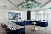  Vacation Hub International | Wyndham Garden Dresden Food