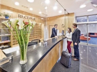  Vacation Hub International | Vista Hotel Food