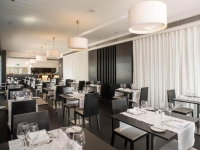  Vacation Hub International | Lutecia Smart Design Hotel Food