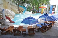  Vacation Hub International | Grand Oasis Palm Food
