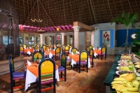  Vacation Hub International | Oasis Palm Food