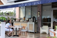  Vacation Hub International | Crest Hotel Suites Food