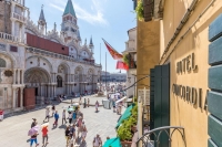  Vacation Hub International | Concordia Hotel Food