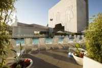  Vacation Hub International | Loews Hollywood Hotel Food
