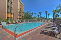  Vacation Hub International | Comfort Inn Maingate Food