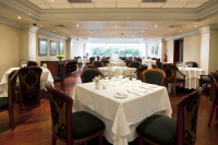  Vacation Hub International | Libertador Lima Hotel Food