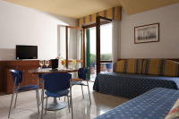  Vacation Hub International | Titian Inn Hotel Venice Airport Food