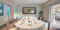  Vacation Hub International | Luxe Rodeo Drive Hotel Food