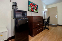  Vacation Hub International | Red Roof Inn Ft Myers Food