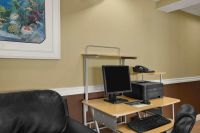  Vacation Hub International | Super 8 by Wyndham Fort Myers Food