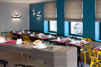  Vacation Hub International | Hôtel Eiffel Capitol Food
