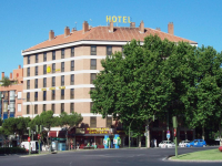  Vacation Hub International | Hotel Puerta de Toledo Food