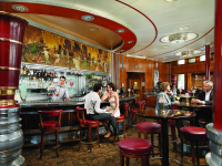  Vacation Hub International | The Queen Mary Food