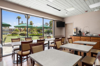  Vacation Hub International | Ramada by Wyndham Sunnyvale/Silicon Valley Food