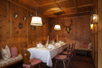  Vacation Hub International | Hotel Sailer Food