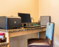  Vacation Hub International | Comfort Suites Buffalo Airport Food
