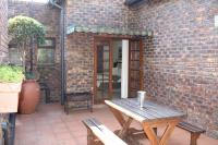  Vacation Hub International | Ohannas BnB & Self Catering Food