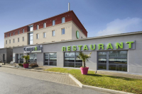  Vacation Hub International | Hôtel Restaurant Campanile Roissy Food
