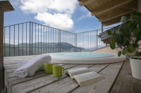  Vacation Hub International | Hotel Luna Bianca Food
