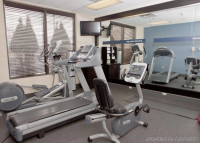  Vacation Hub International | Hampton Inn Ridgefield Park Food