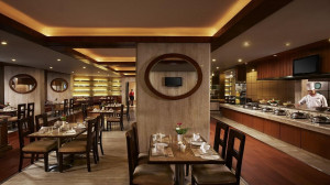  Vacation Hub International | Royal Plaza Hotel Food
