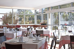  Vacation Hub International | Wyndham Garden Convention Nortel Food