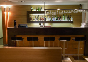  Vacation Hub International | Center Hotel Plaza Food