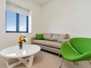  Vacation Hub International | MCentral Apartments Food