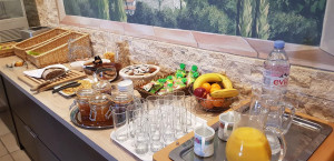  Vacation Hub International | Hôtel Les Bastides Saint-Paul Food