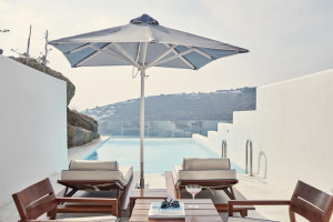  Vacation Hub International | Myconian Ambassador Relais & Chateaux Food